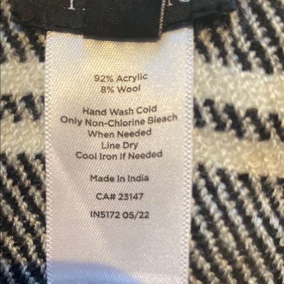 Talbots Black and White Scarf with Fringe - Picture 8 of 10